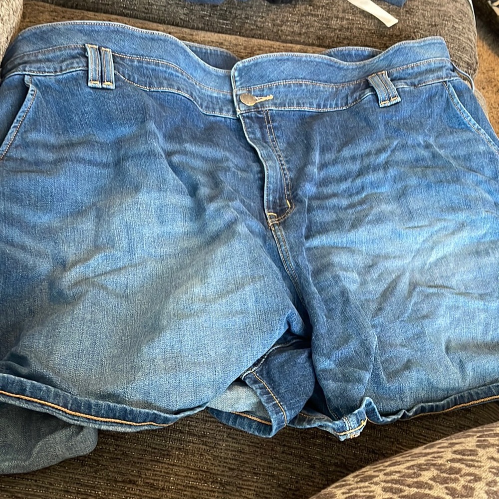 Size 26 denim shorts